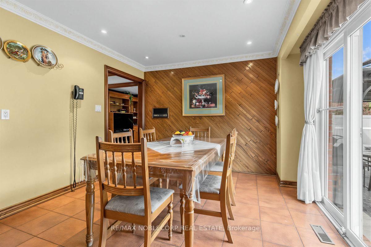 256 Airdrie Drive • Vaughan, ON photo 17