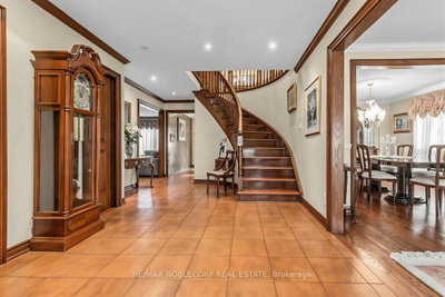 256 Airdrie Drive • Vaughan, ON photo 2