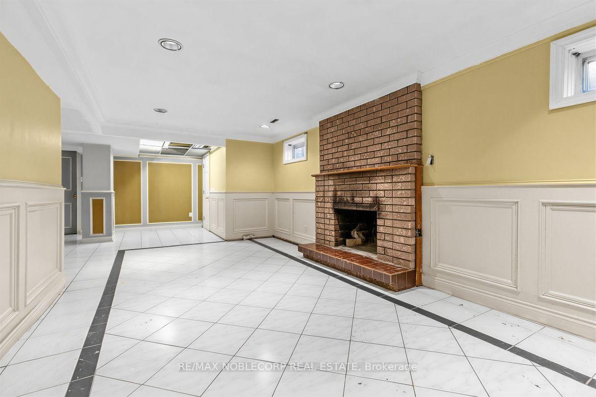 256 Airdrie Drive • Vaughan, ON photo 38