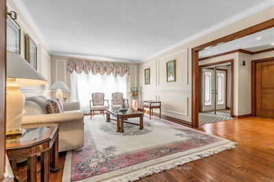 256 Airdrie Drive • Vaughan, ON photo 6