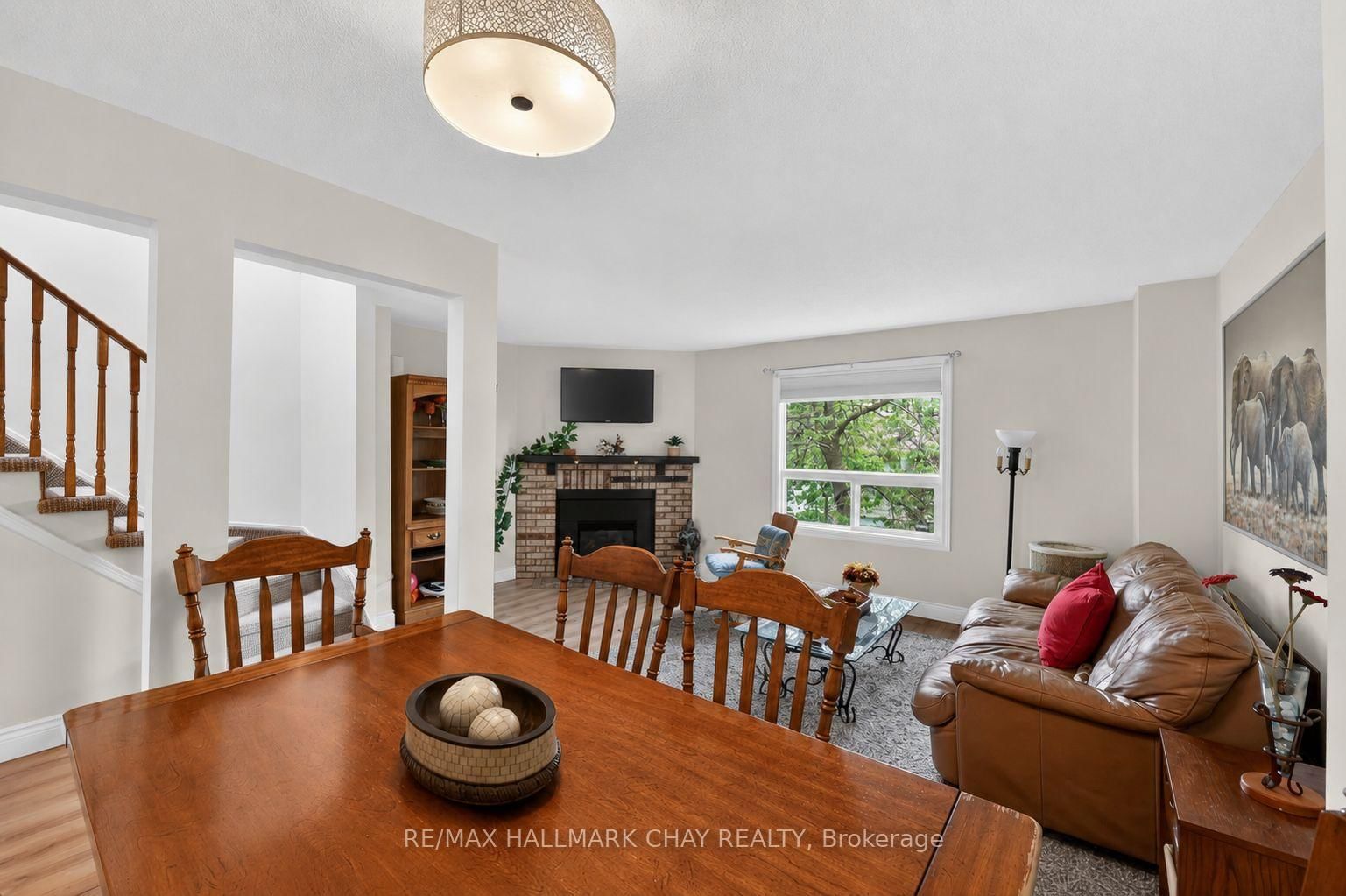 31 Harmony Circle • Bradford West Gwillimbury, ON photo 11