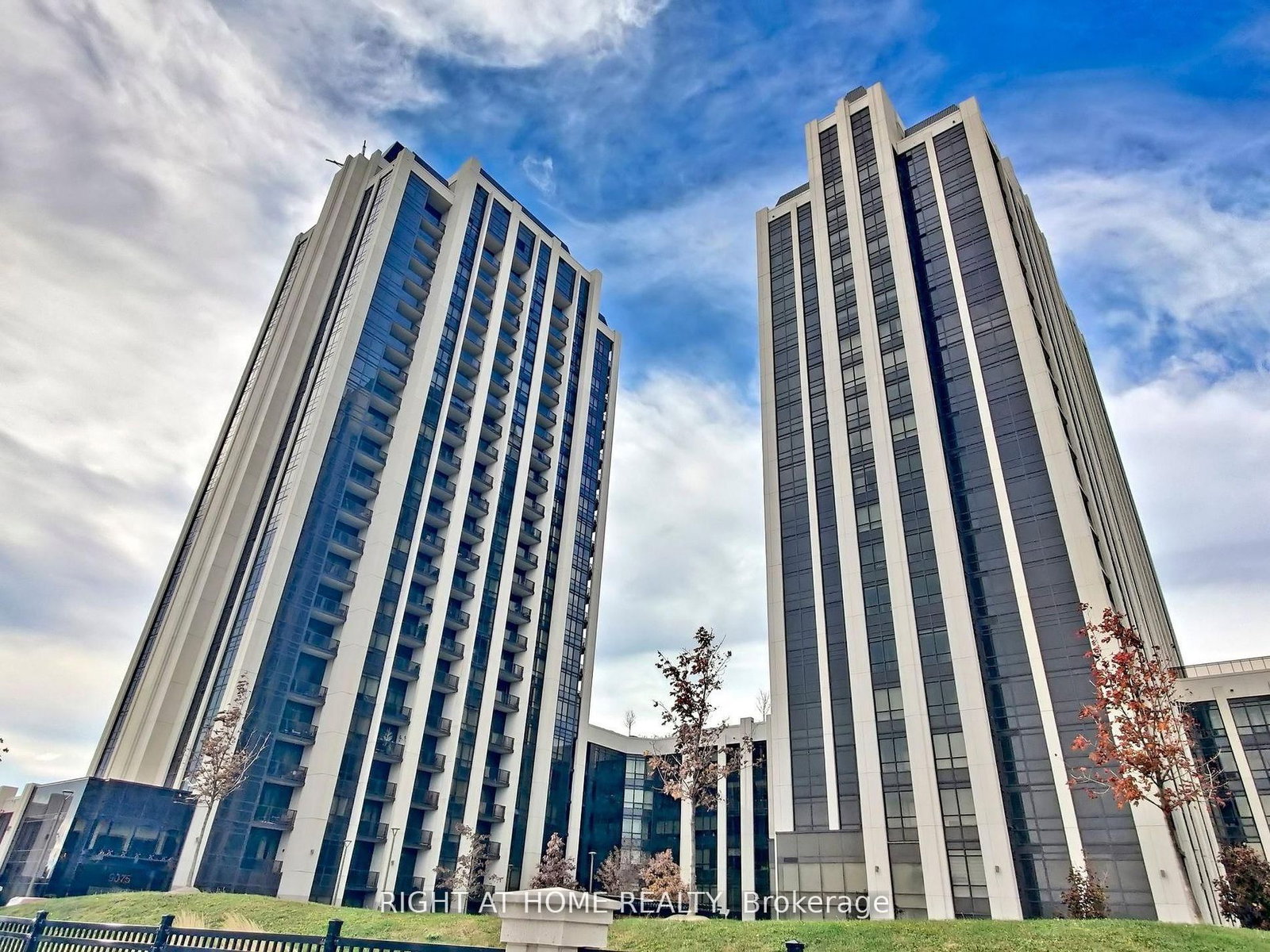 9075 Jane Street • #106 • Vaughan, ON photo 2