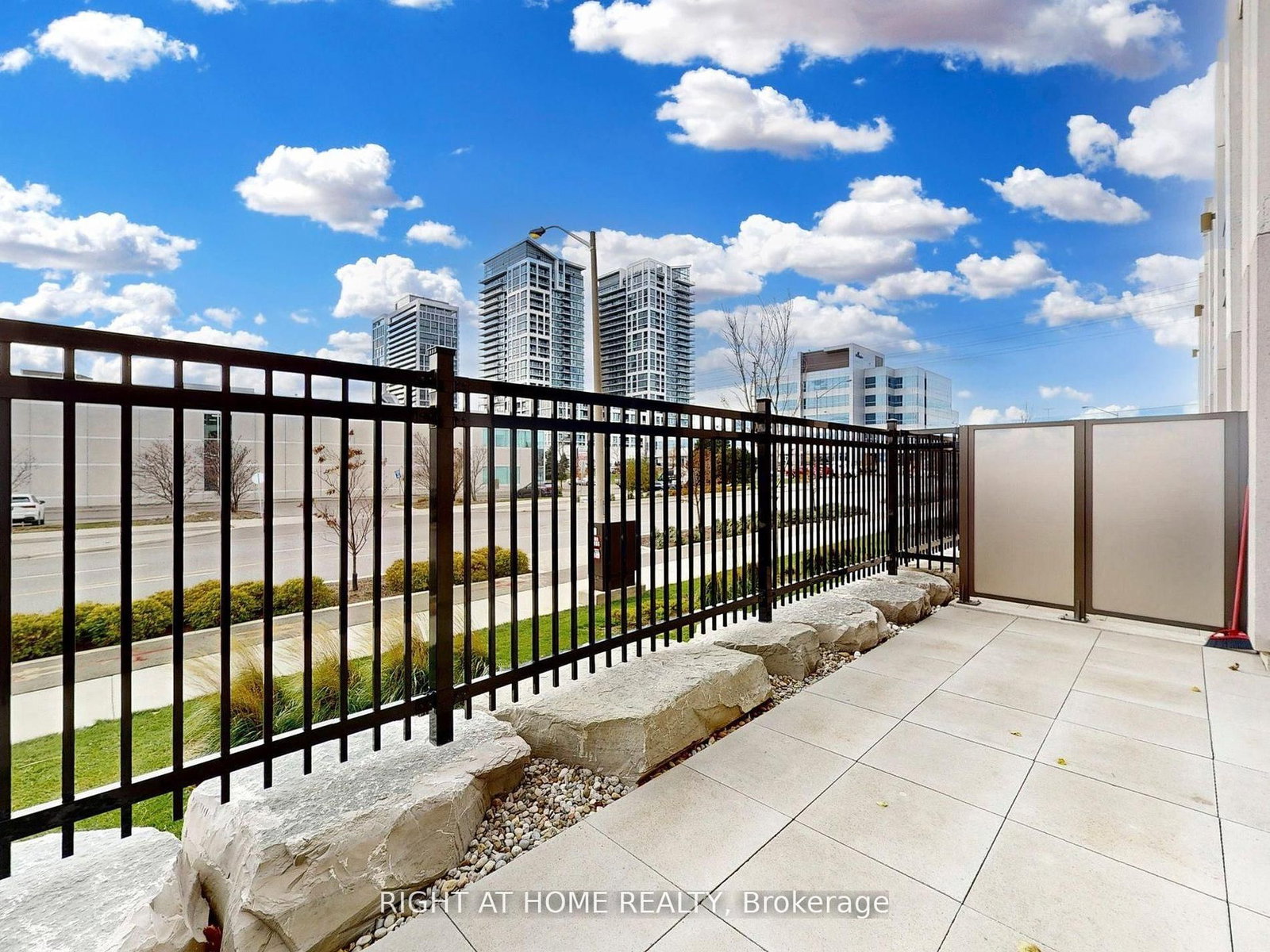 9075 Jane Street • #106 • Vaughan, ON photo 37