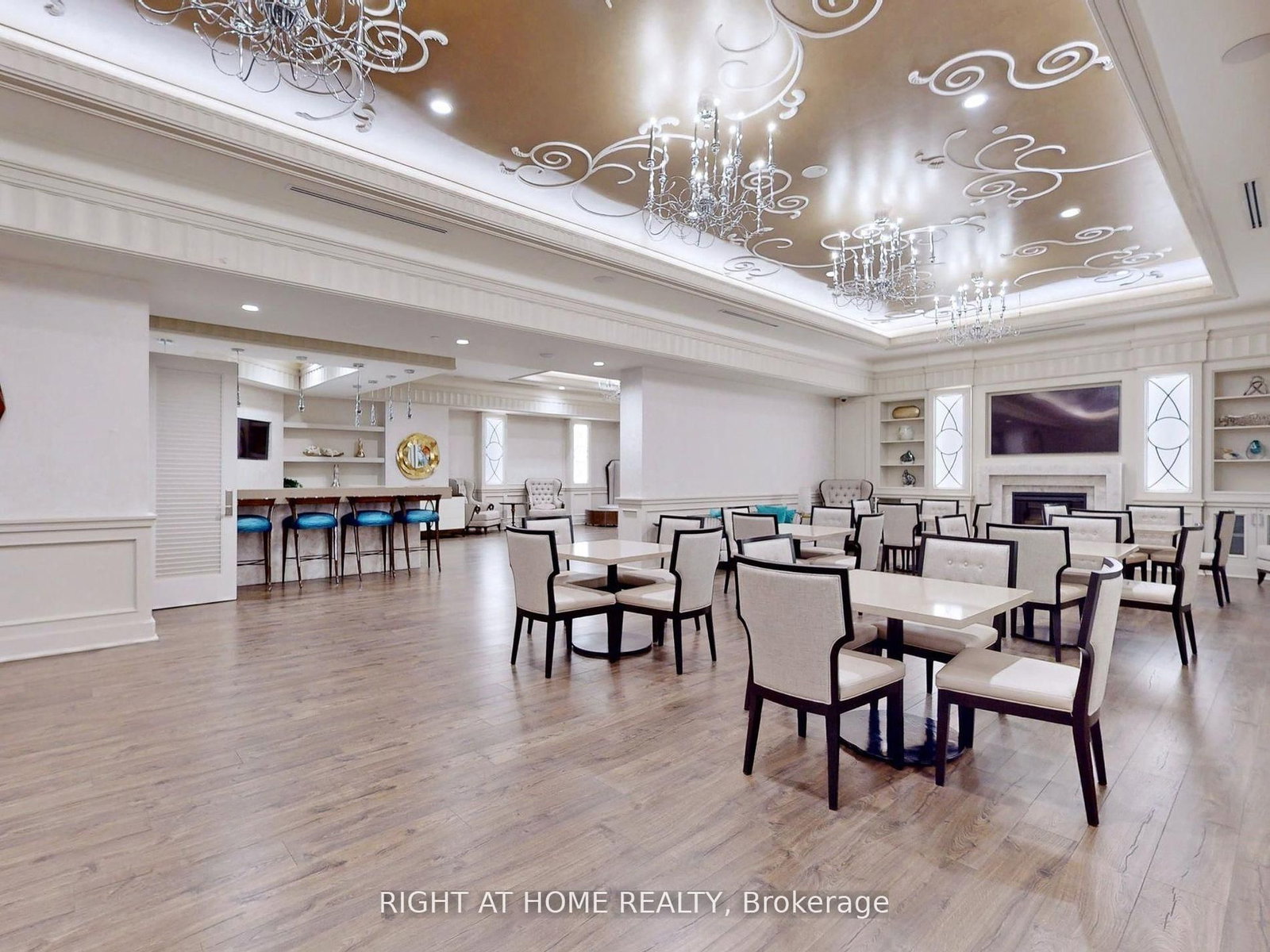 9075 Jane Street • #106 • Vaughan, ON photo 40