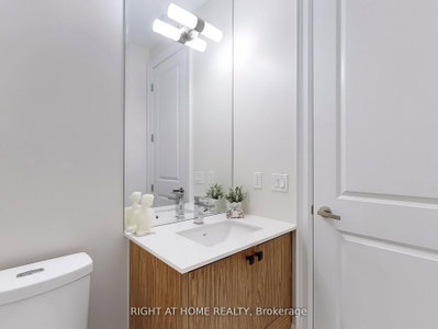 9075 Jane Street • #106 • Vaughan, ON photo 8