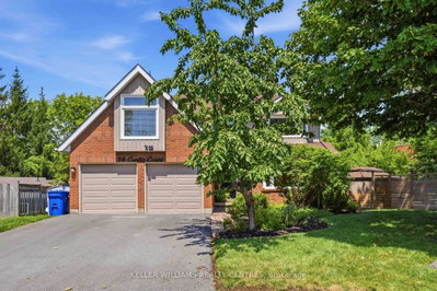 14 Centro Court • Georgina, ON photo 2