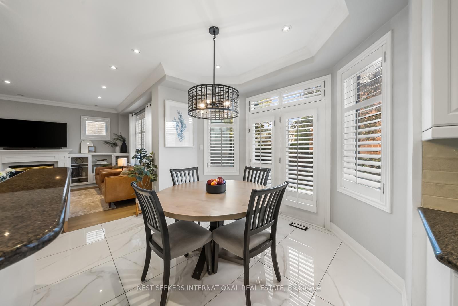 37 RAVINE EDGE Drive • Richmond Hill, ON photo 17
