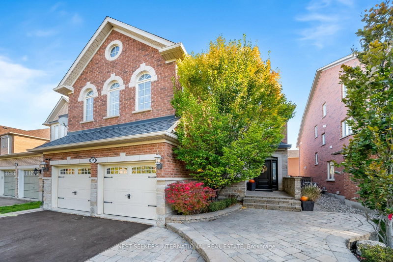 37 RAVINE EDGE Drive