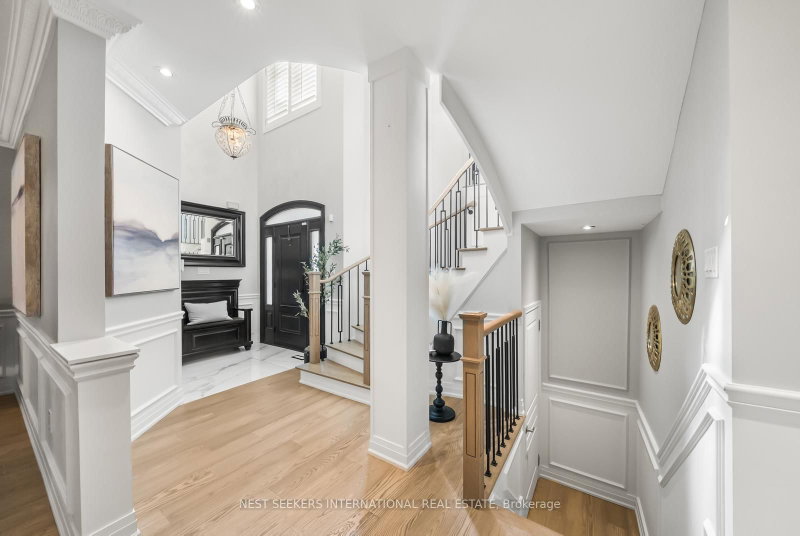 37 RAVINE EDGE Drive