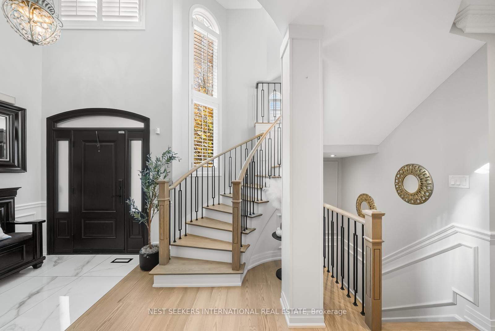 37 RAVINE EDGE Drive • Richmond Hill, ON photo 5