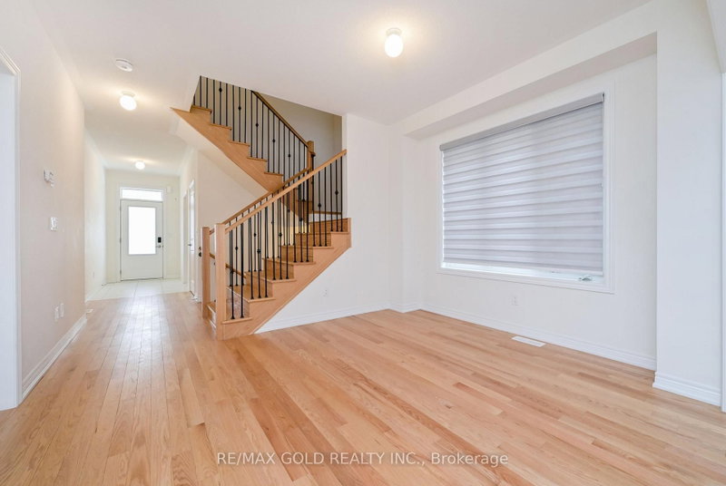 1345 Davis Loop photo 4