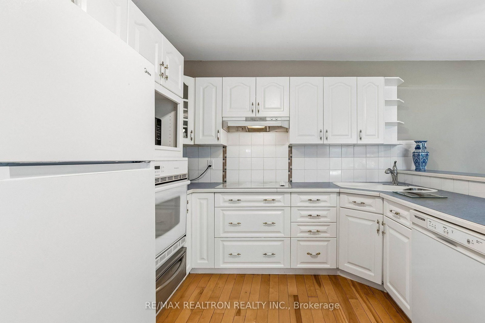 957 JANETTE Street • Newmarket, ON photo 10