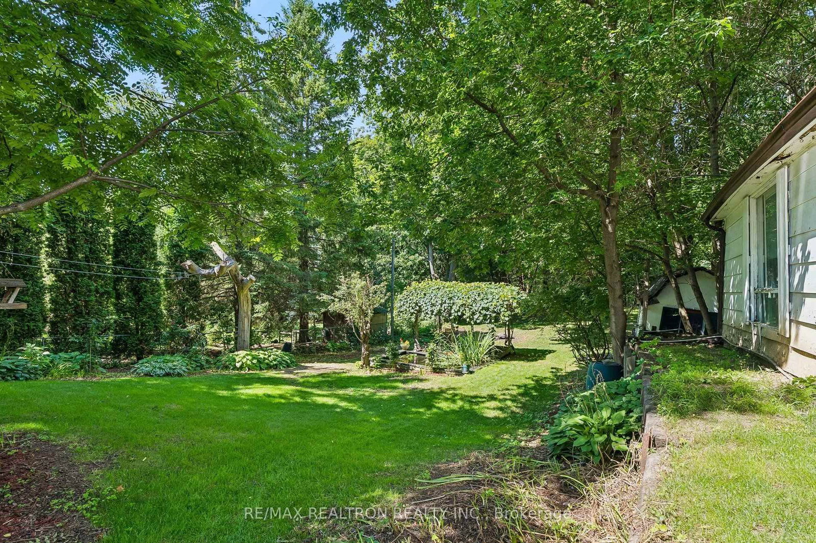 957 JANETTE Street • Newmarket, ON photo 37