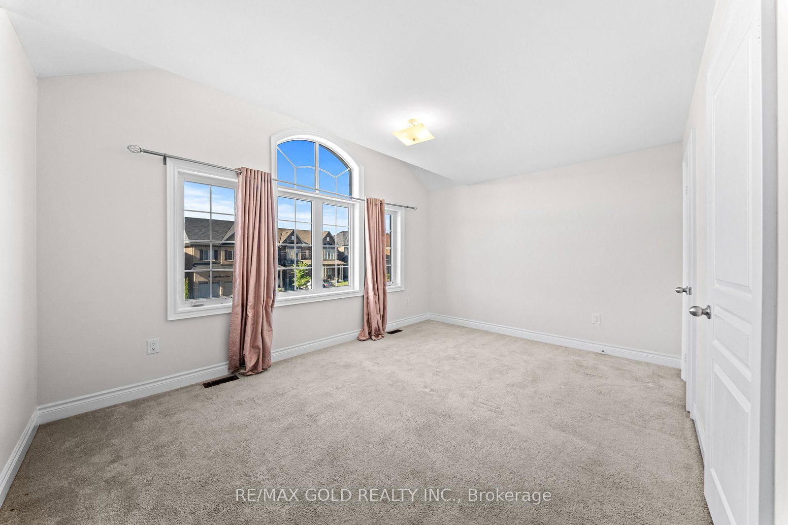 600 Mactier Drive • Vaughan, ON photo 23