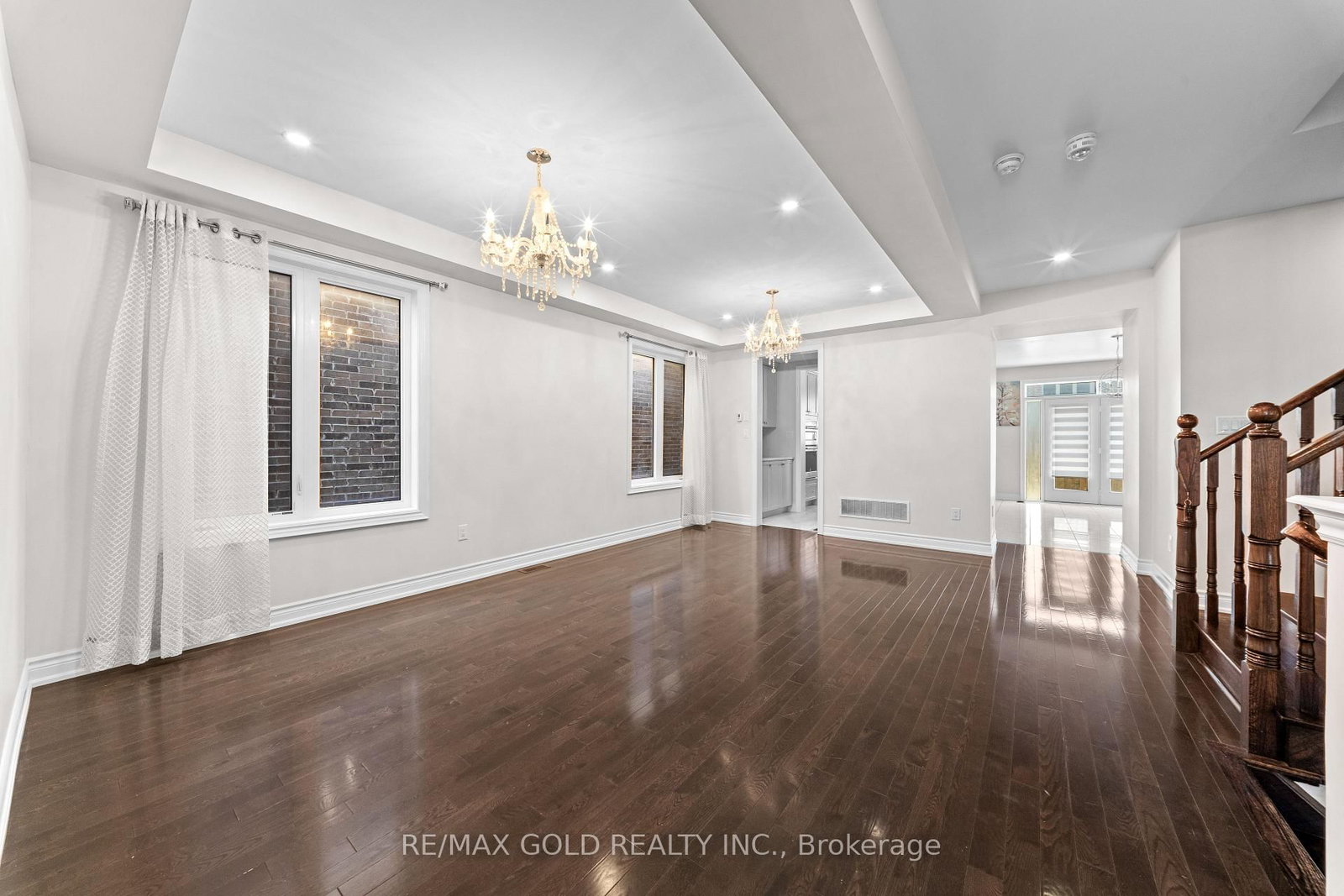 600 Mactier Drive • Vaughan, ON photo 4