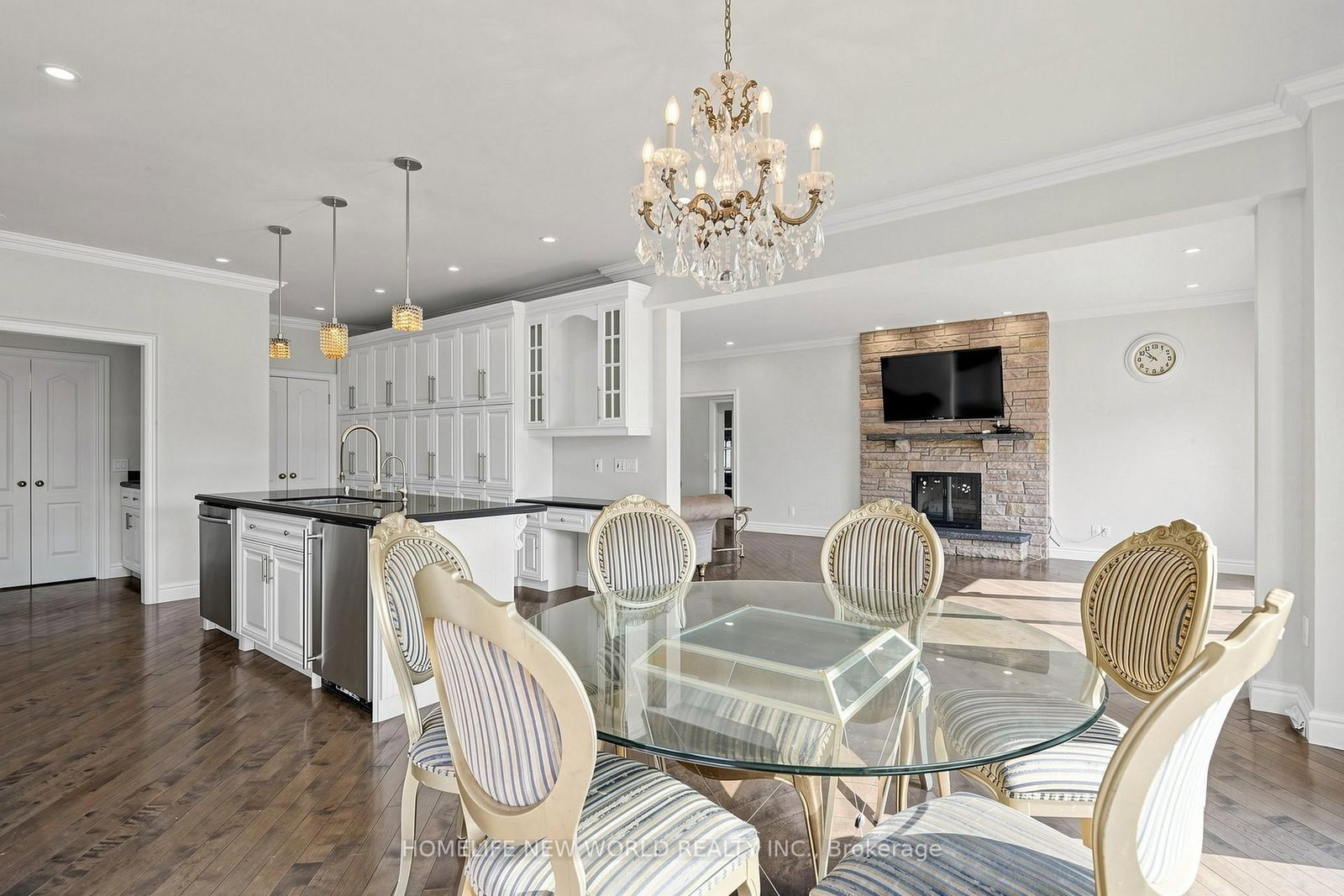 27 Walnut Glen Place • Markham, ON photo 18