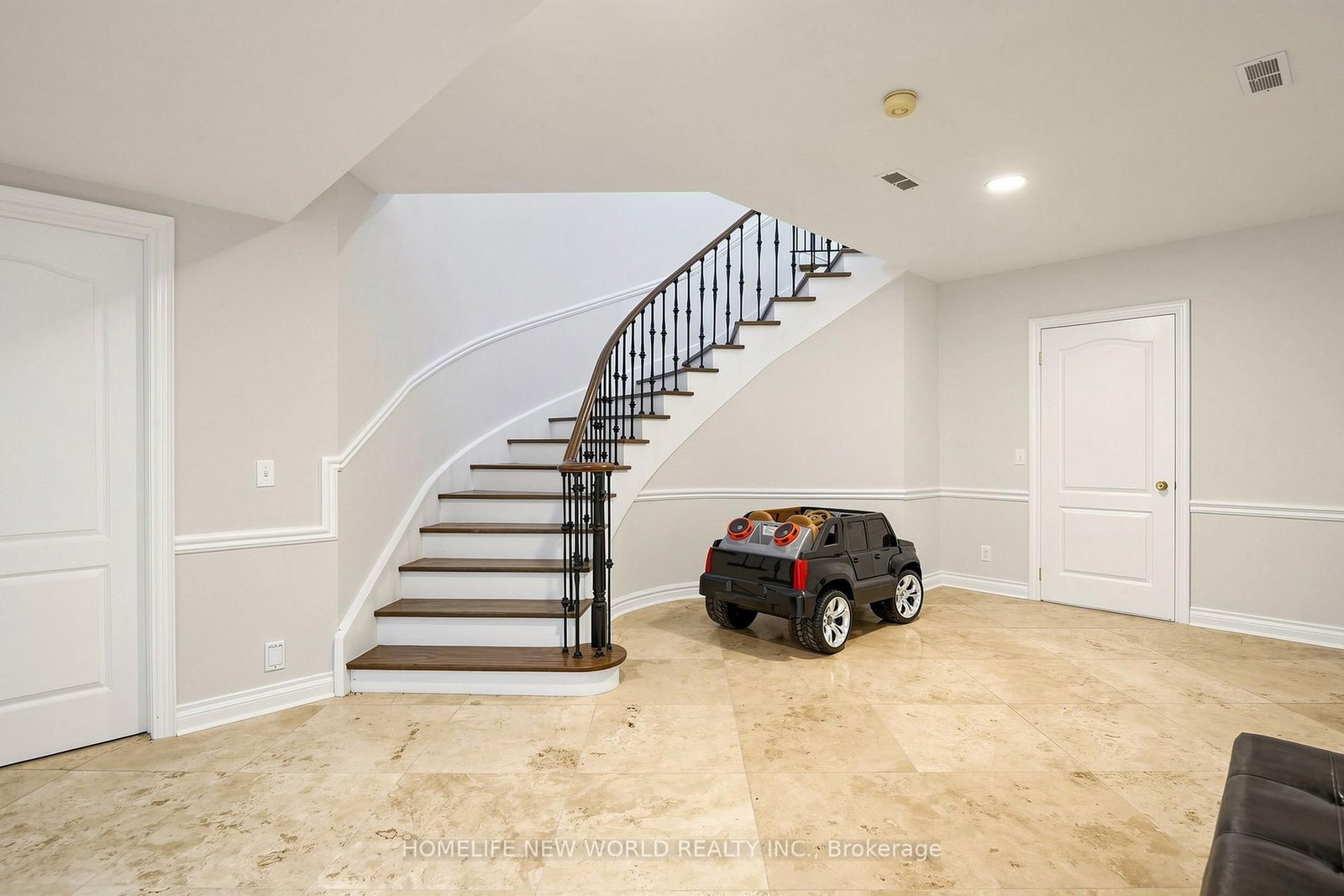 27 Walnut Glen Place • Markham, ON photo 36