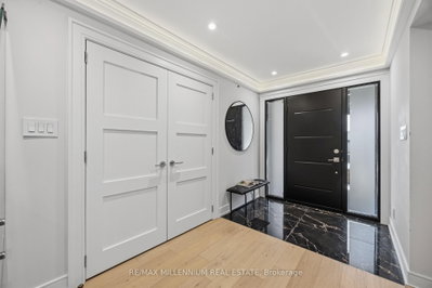 14 Portree Crescent • Markham, ON photo 3