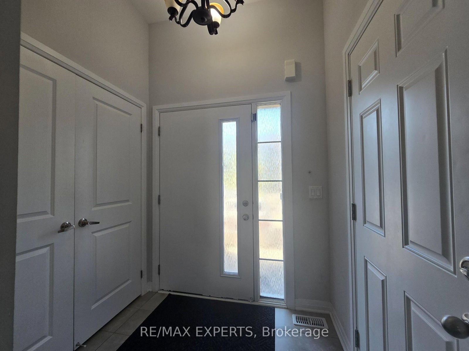 35 Landolfi Way, Bradford West Gwillimbury 2