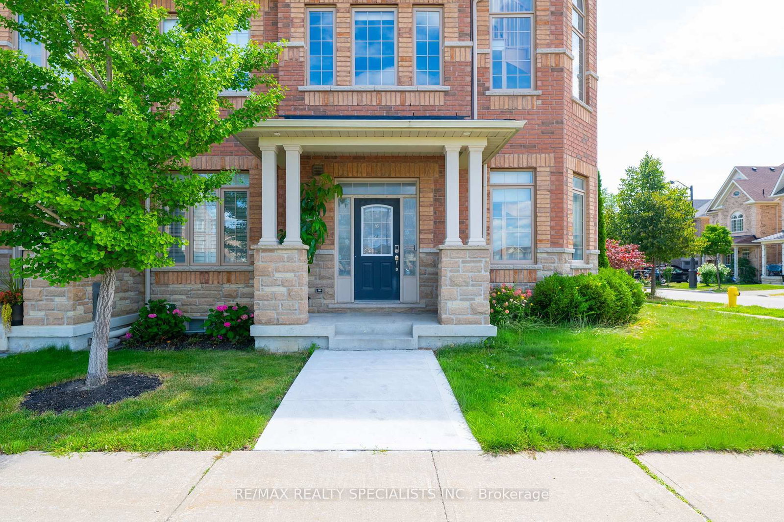177 East's Corners Boulevard • Vaughan, ON photo 4