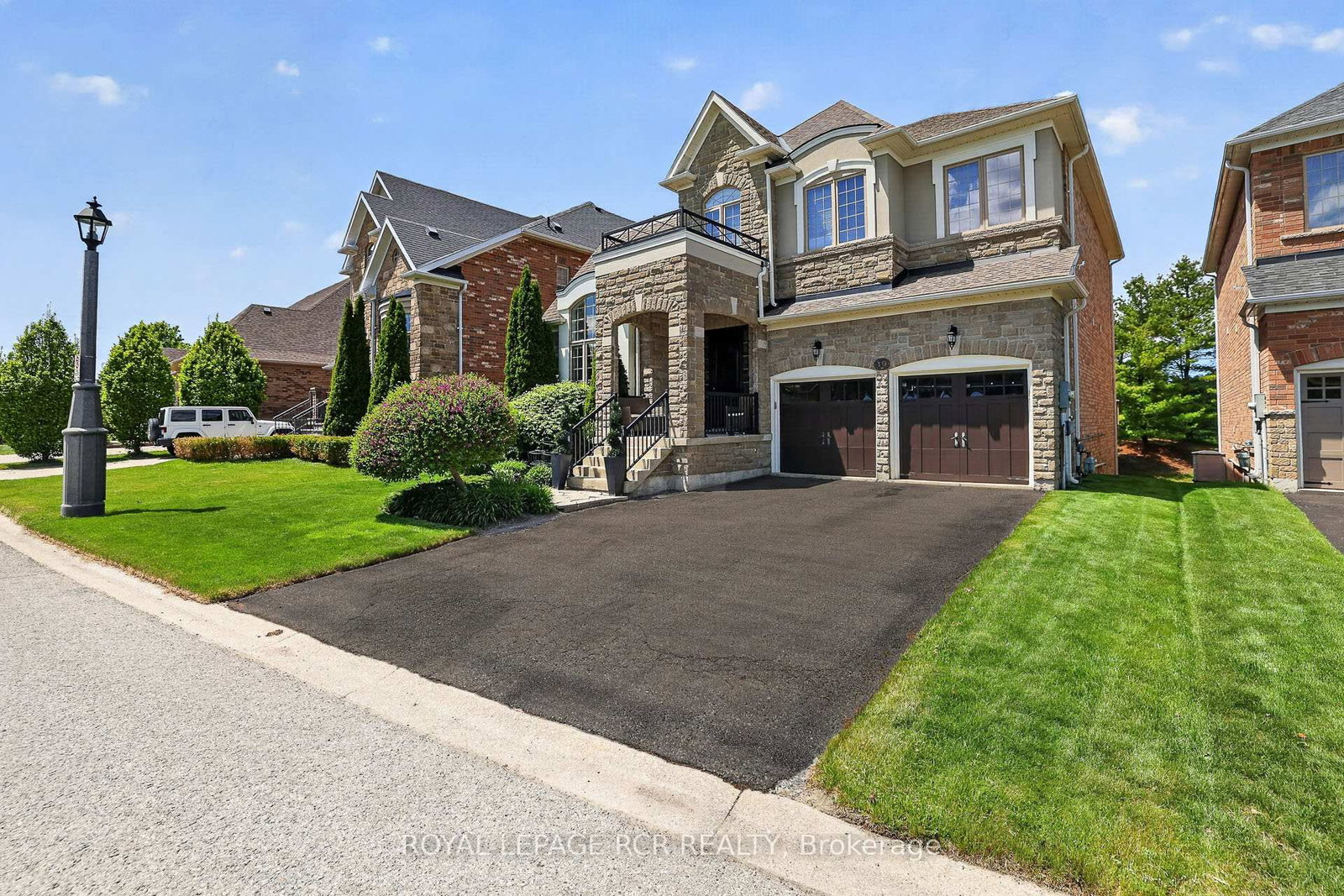 19 Emerald Heights Drive • Whitchurch-Stouffville, ON photo 6