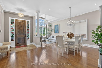 19 Emerald Heights Drive • Whitchurch-Stouffville, ON photo 9