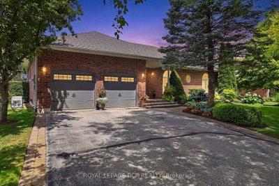 14 Tranmer Road • Whitchurch-Stouffville, ON photo 2