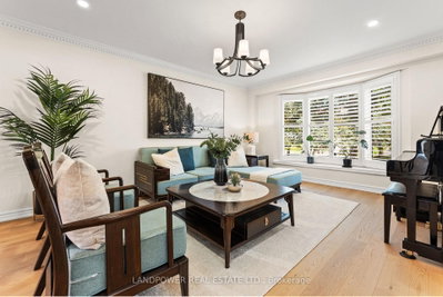6 Melchior Crescent • Markham, ON photo 4
