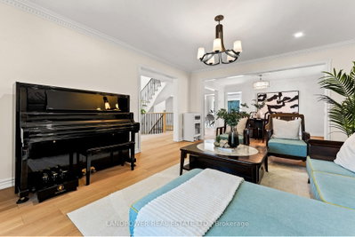 6 Melchior Crescent • Markham, ON photo 6