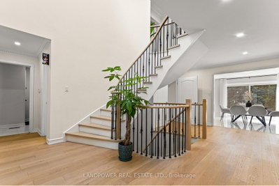 6 Melchior Crescent • Markham, ON photo 9