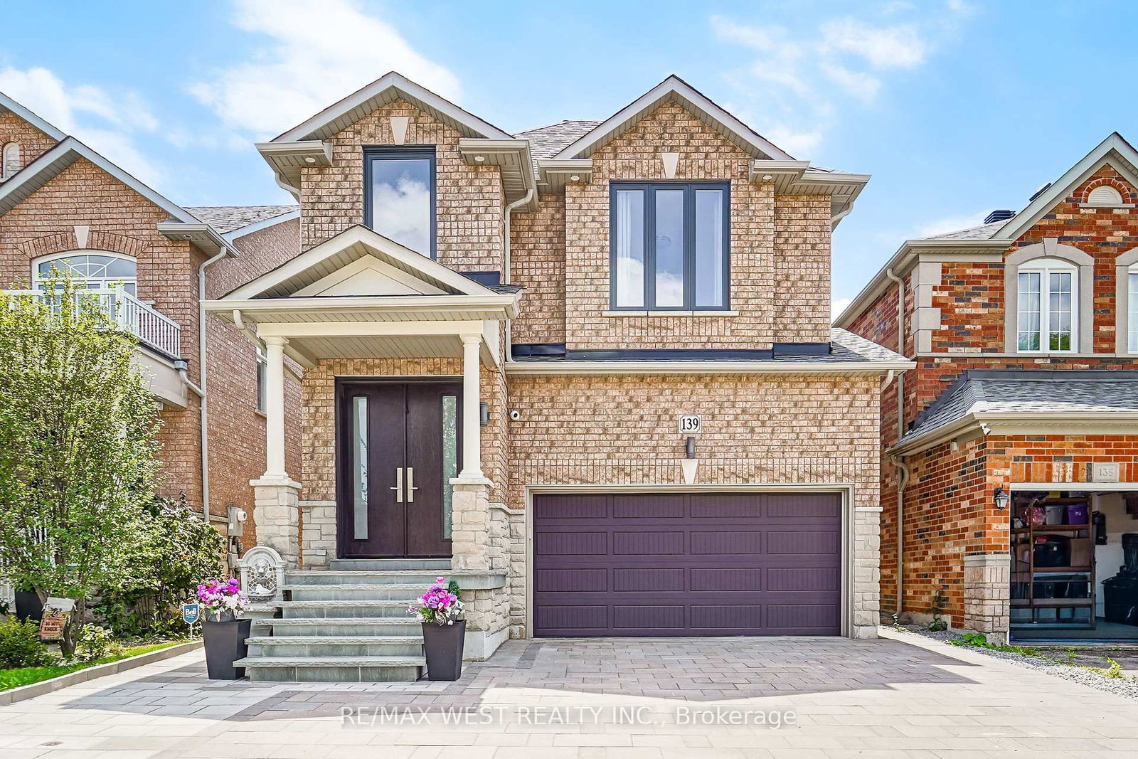 139 River Ridge Boulevard • Aurora, ON photo 1
