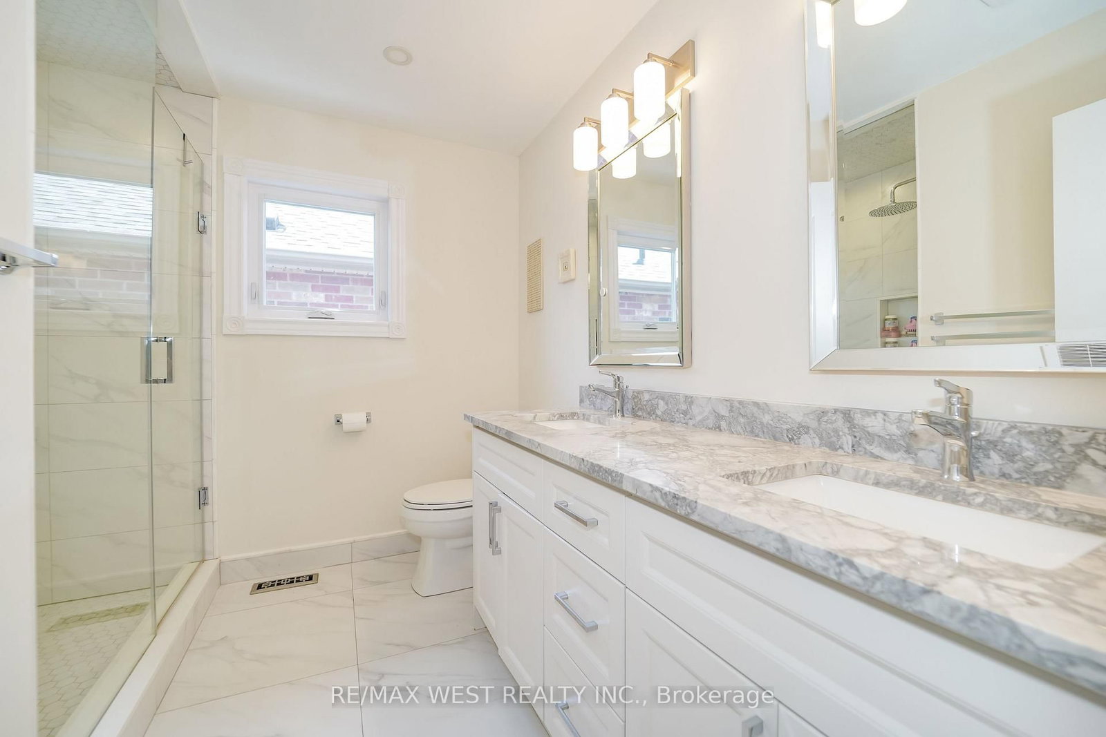 139 River Ridge Boulevard • Aurora, ON photo 10