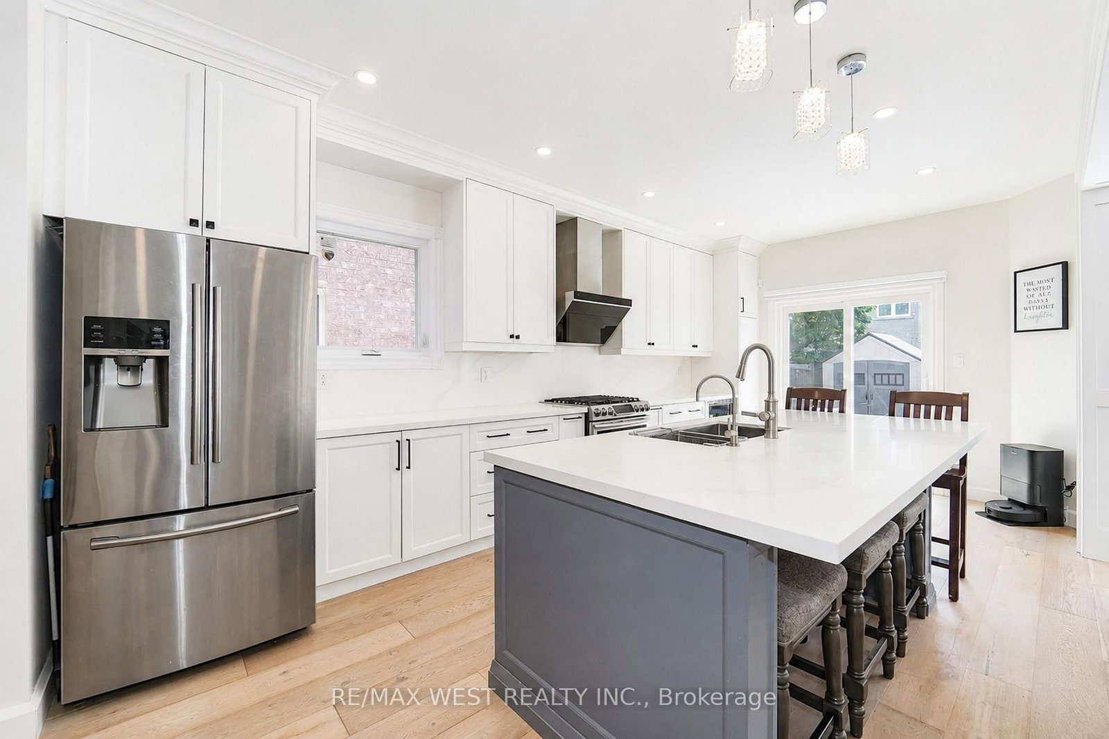 139 River Ridge Boulevard • Aurora, ON photo 4