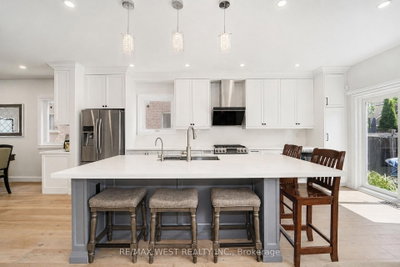 139 River Ridge Boulevard • Aurora, ON photo 5