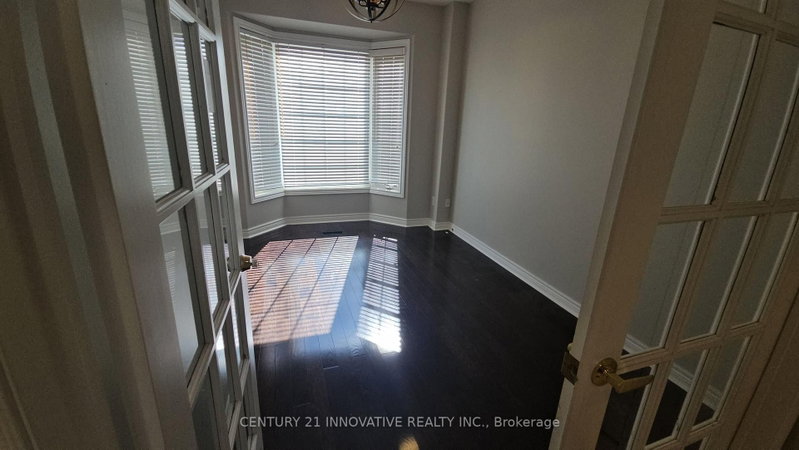 118 Santa Amato Cres photo 4