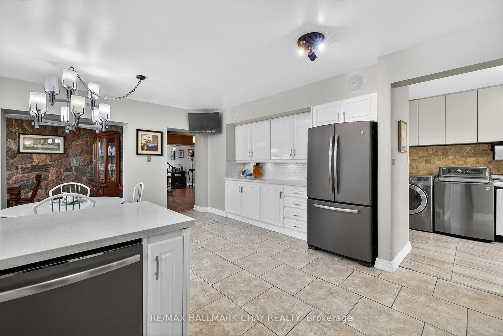 39 Highfield Crescent • Georgina, ON photo 9