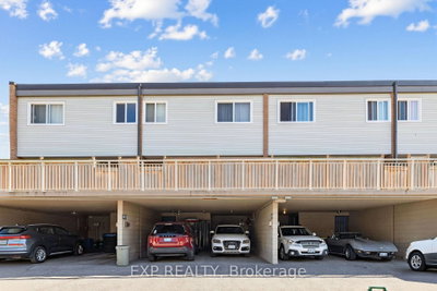58-158 Milestone Crescent, Aurora, ON, photo 3