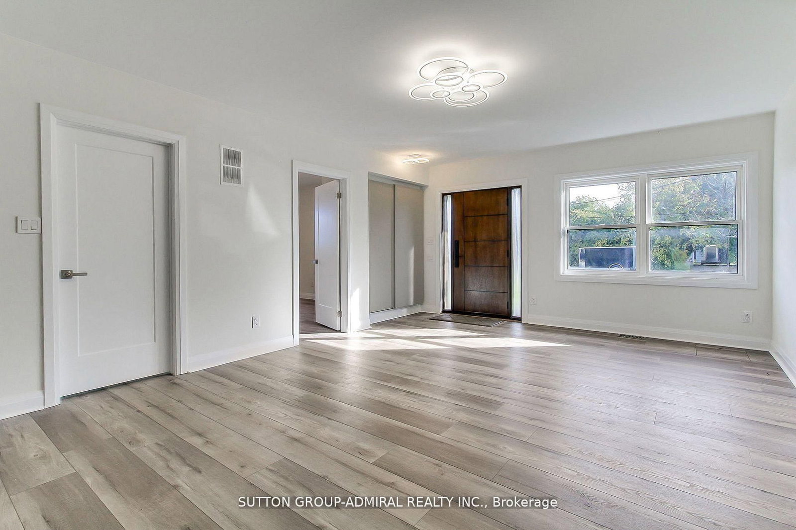 836 Montsell Avenue • Georgina, ON photo 10