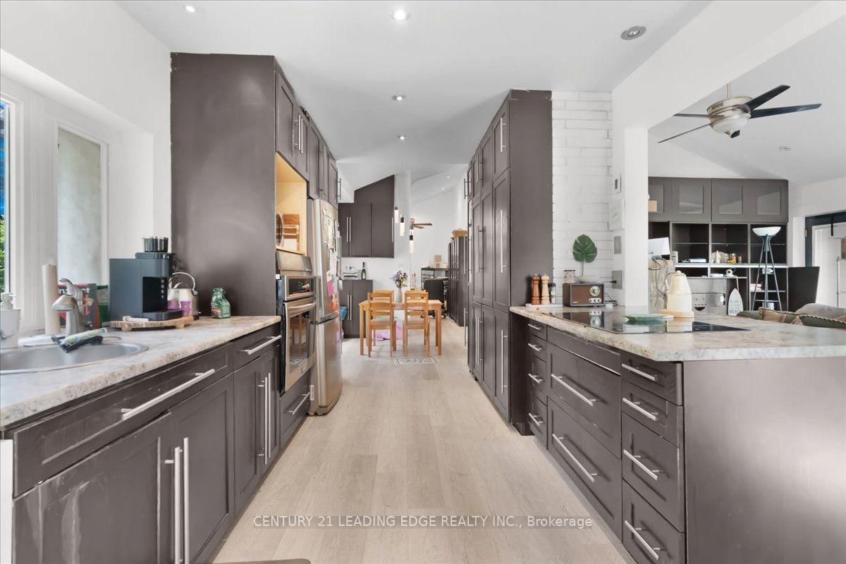 13536 Highway 48 Road • Whitchurch-Stouffville, ON photo 2