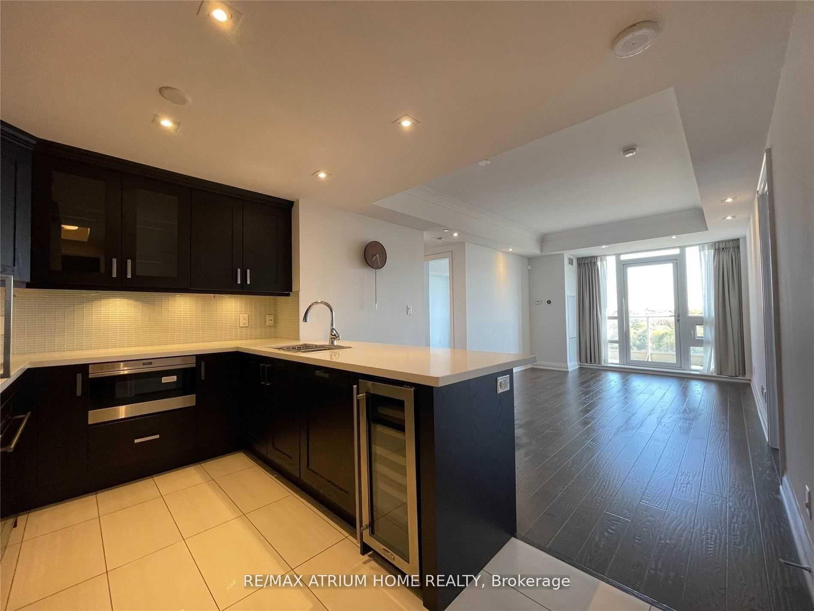 15 Stollery Pond Crescent • #711 • Markham, ON photo 3