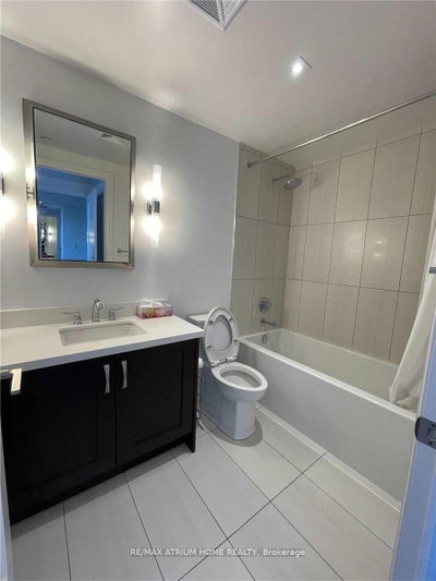15 Stollery Pond Crescent • #711 • Markham, ON photo 8