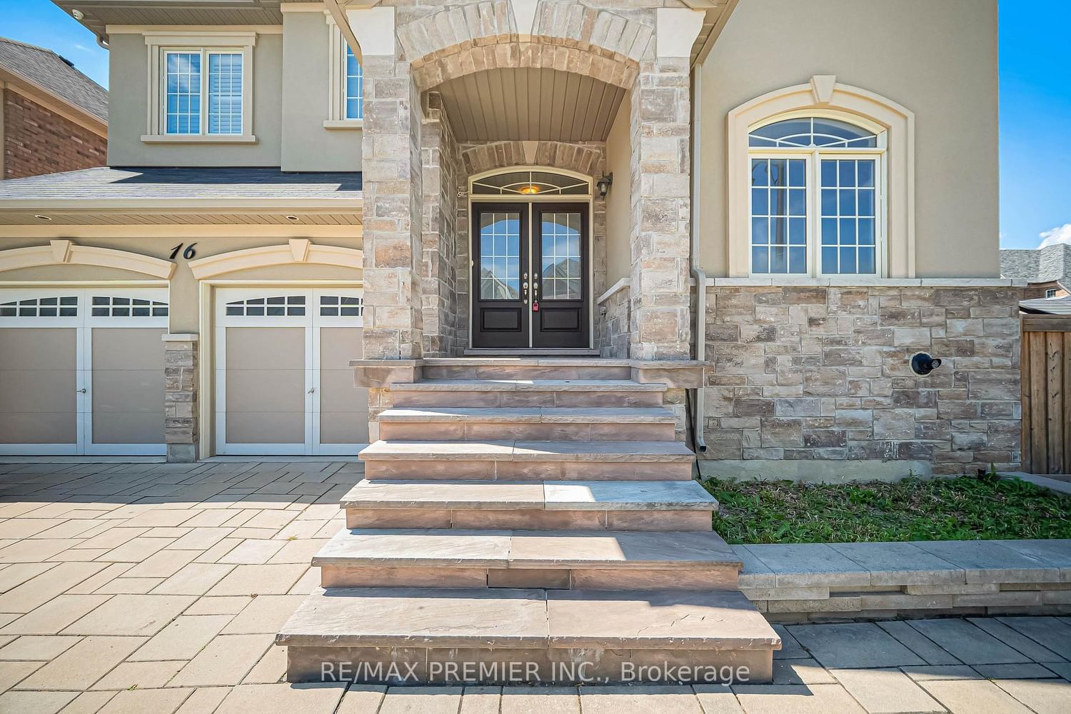 16 Kettle Valley Trail • King, ON photo 4