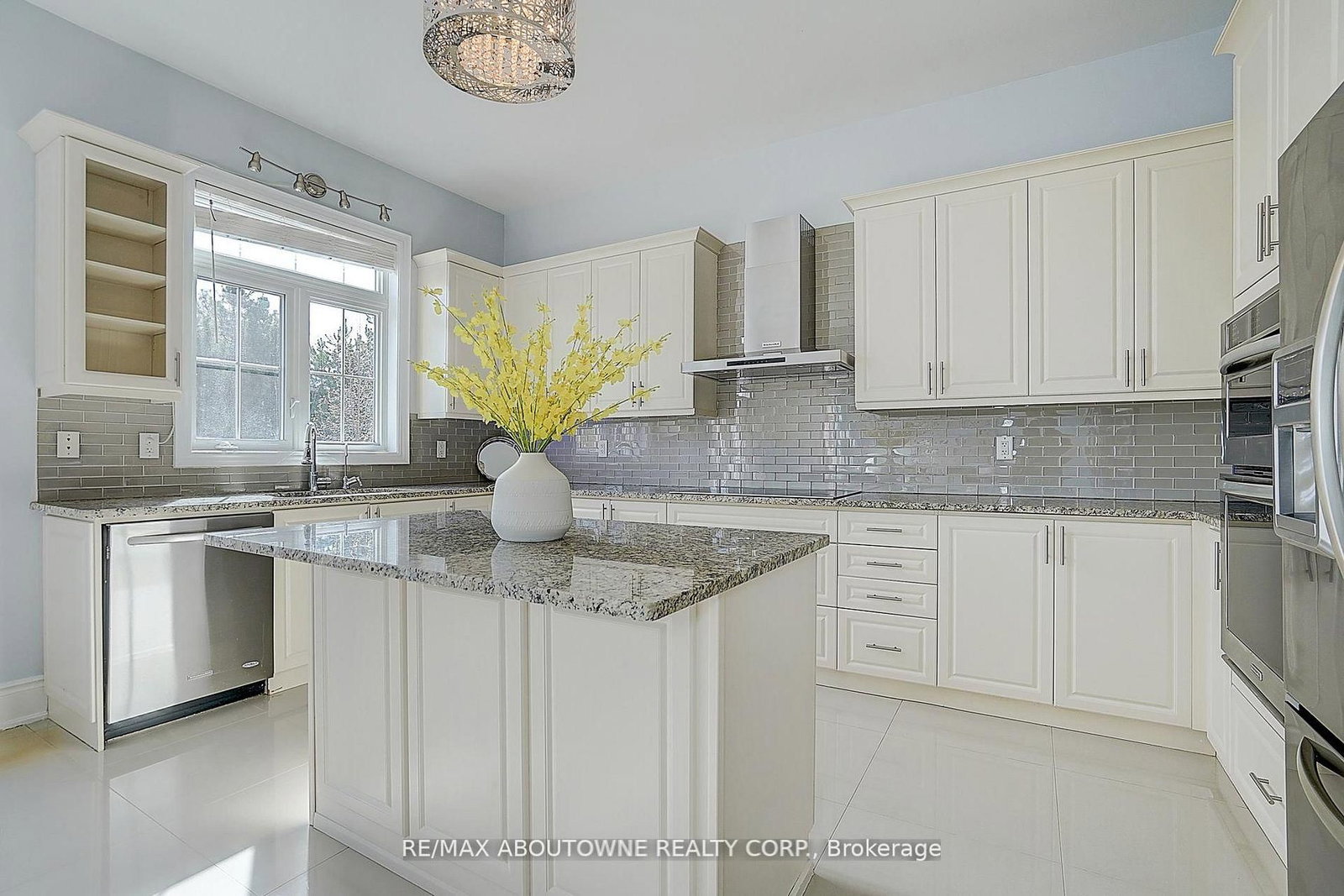 16 Gracedale Drive • Richmond Hill, ON photo 16