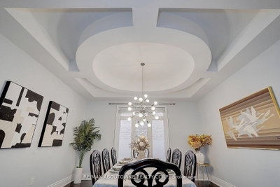 16 Gracedale Drive • Richmond Hill, ON photo 9