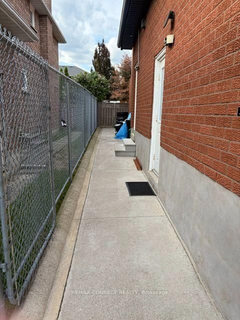BSMT - 119 Longhouse Street
