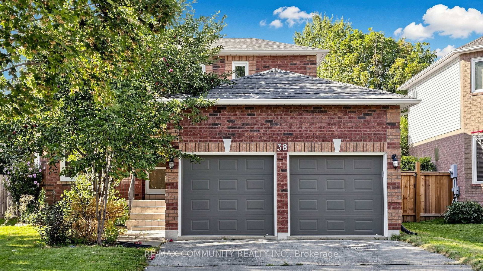 38 Iveagh Drive • Georgina, ON photo 1