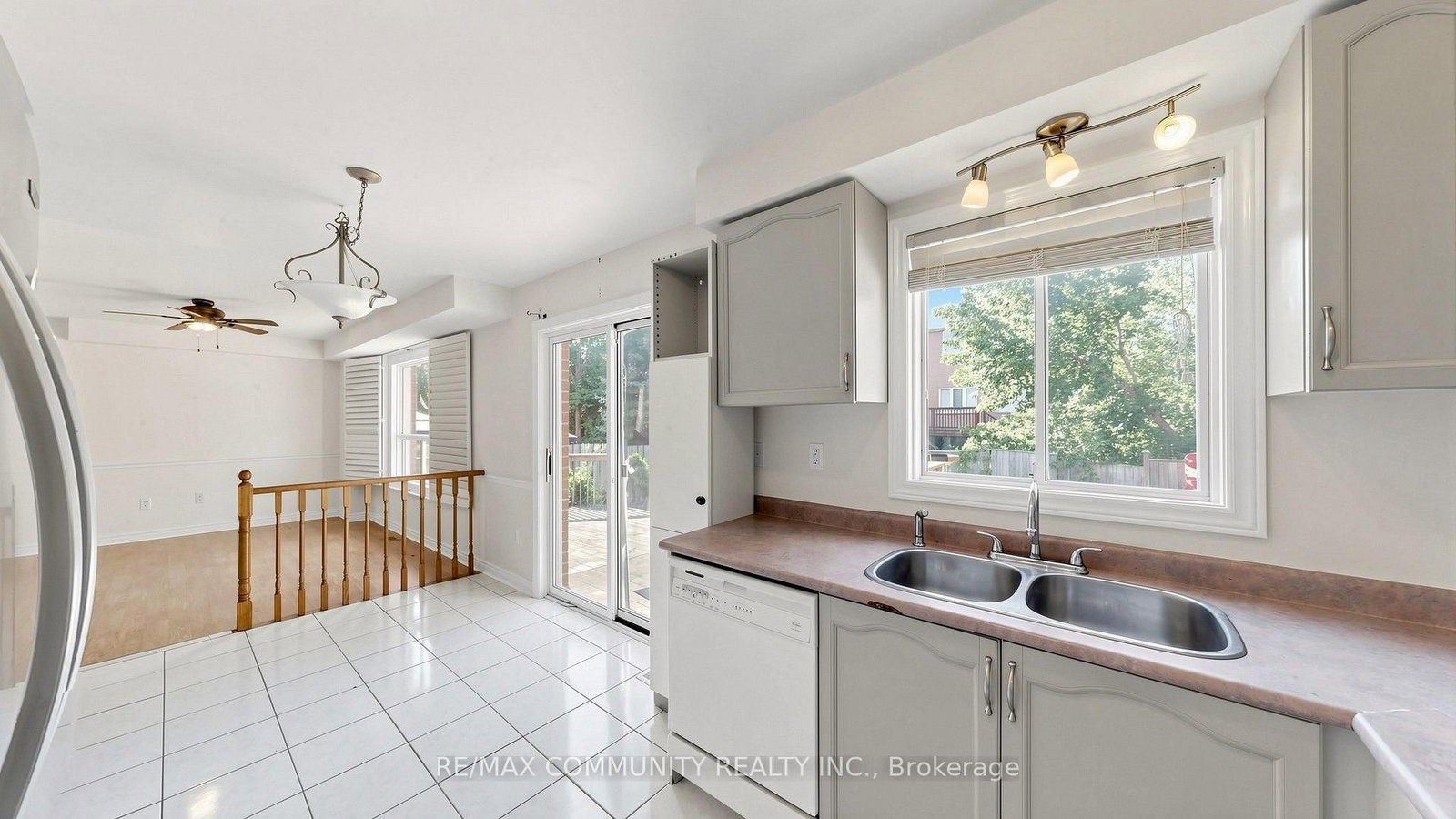 38 Iveagh Drive • Georgina, ON photo 12