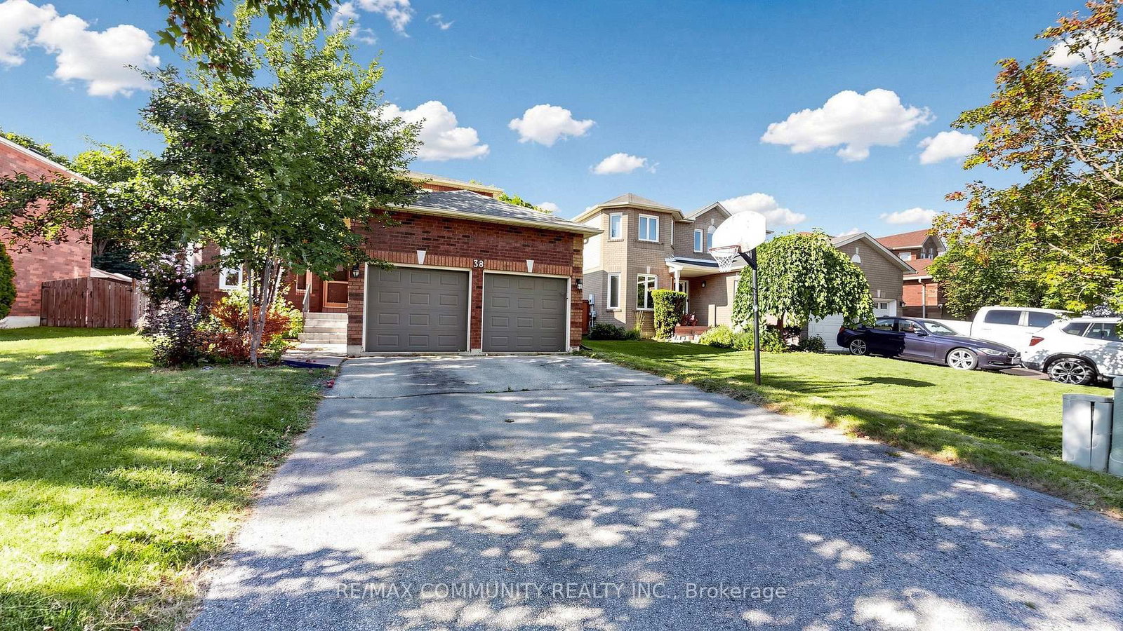 38 Iveagh Drive • Georgina, ON photo 2