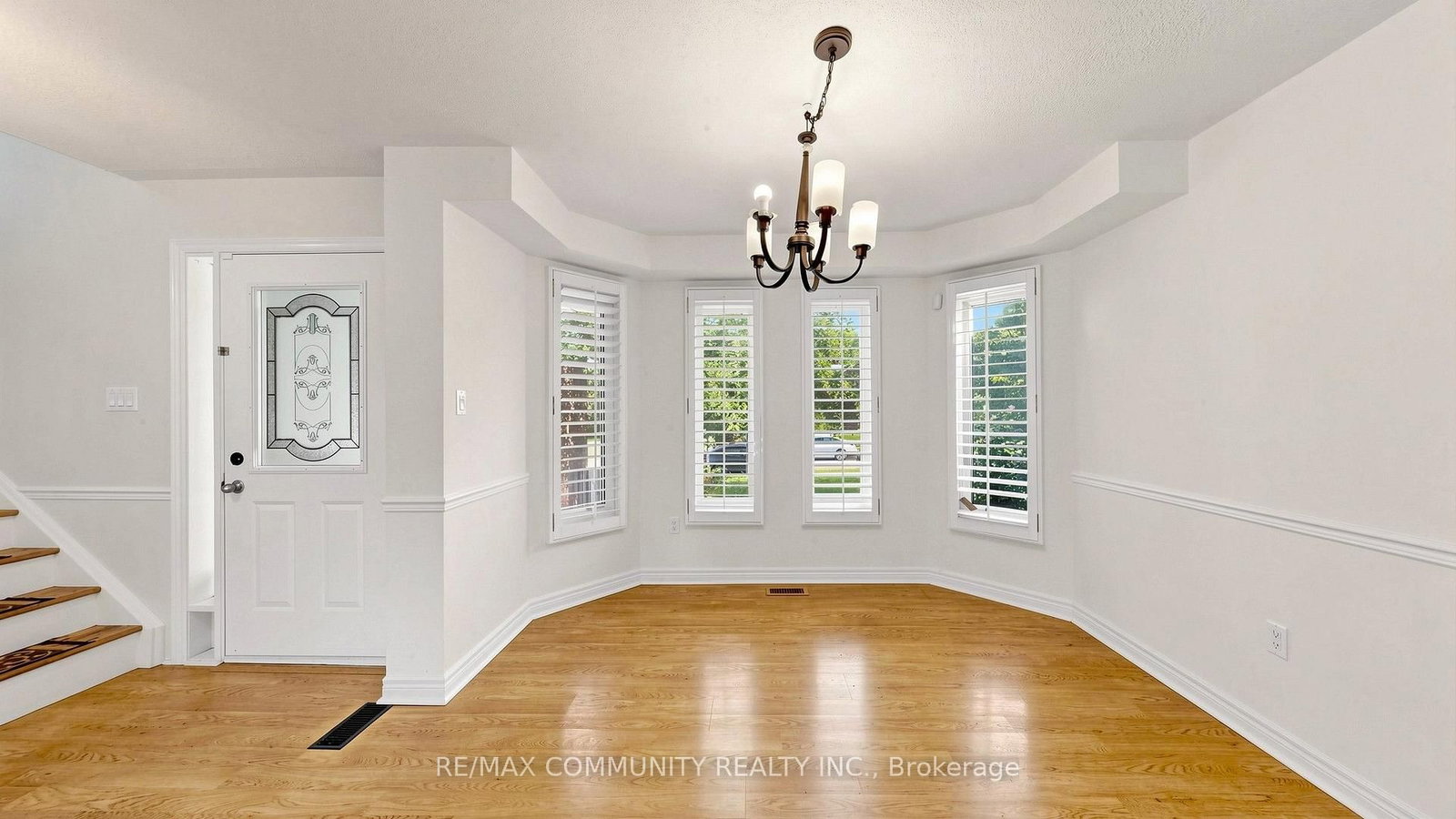 38 Iveagh Drive • Georgina, ON photo 7