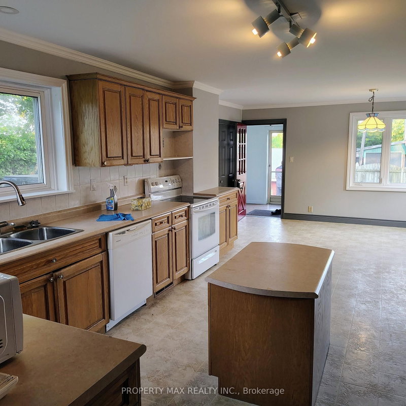 5363 Davis Dr photo 5